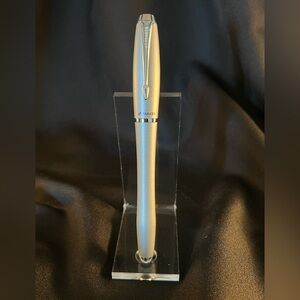 Parker Urban Metro Rollerball Pen – Matte Silver Finish